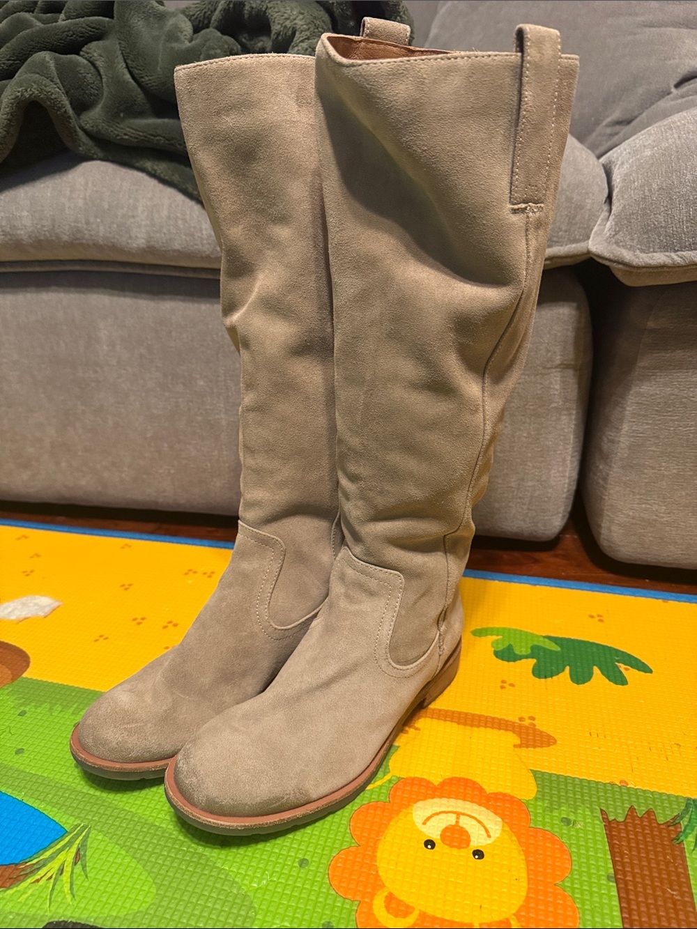 Sofft Samantha Suede Knee High Boot in Tan Taupe 7M